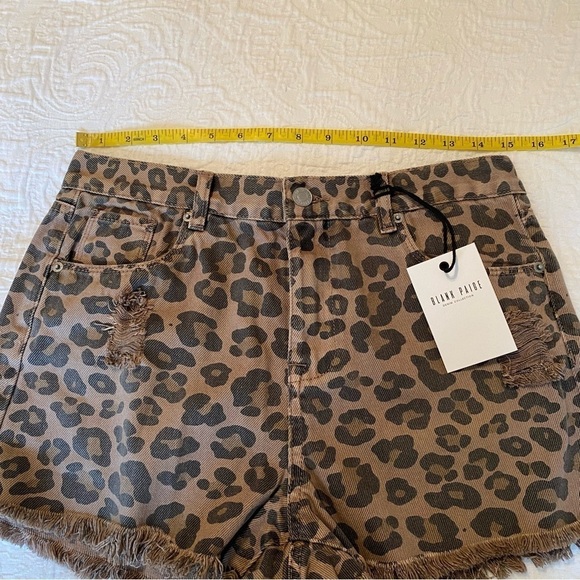 Blank Paige Leopard Distressed High Rise Denim Shorts - Large - Picture 9 of 14